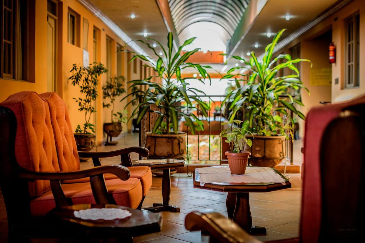 Hotel Monserrat Κοτσαμπάμπα Εξωτερικό φωτογραφία