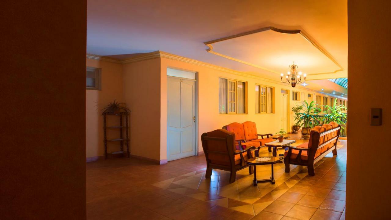 Hotel Monserrat Κοτσαμπάμπα Εξωτερικό φωτογραφία